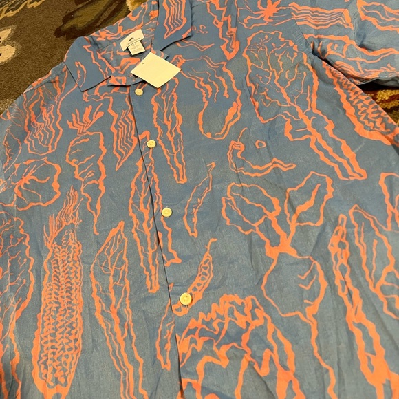 H&M short sleeve button up - Picture 3 of 5